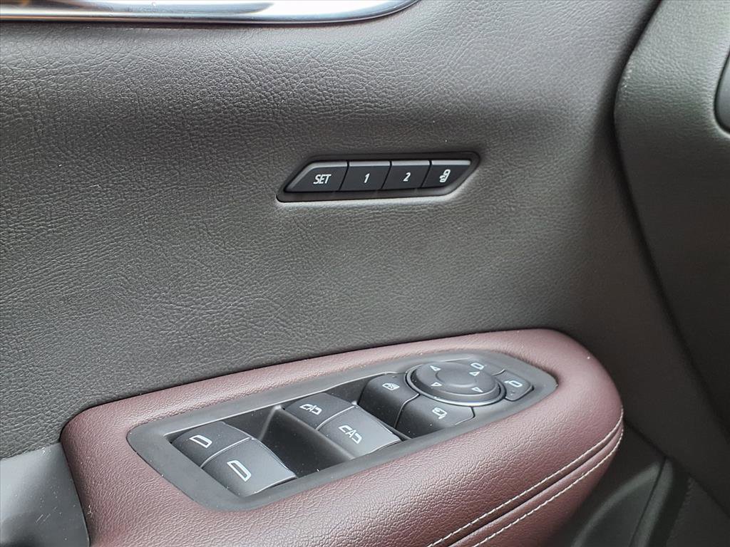 Certified 2022 Cadillac XT6 Premium Luxury image 32