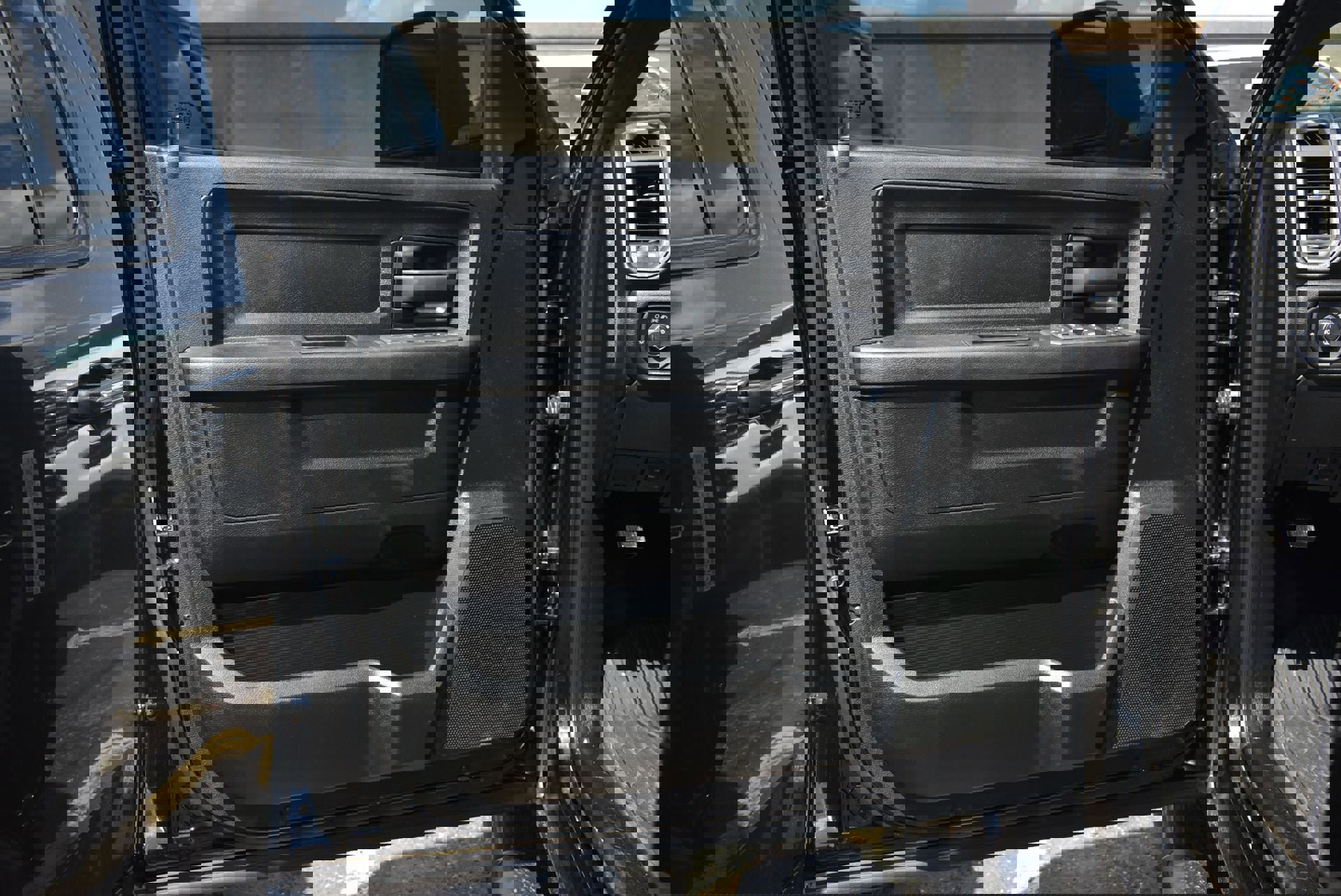 Used 2025 RAM 2500 Tradesman AWD/4WD image 12