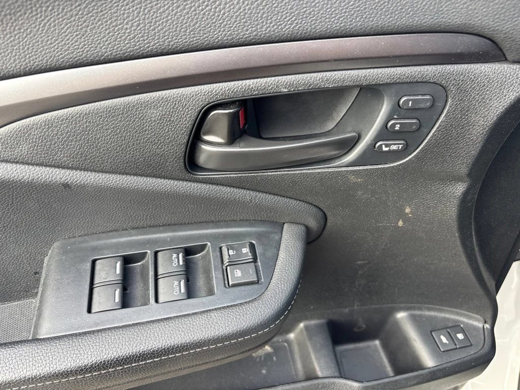 Used 2023 Honda Passport EX-L image 17