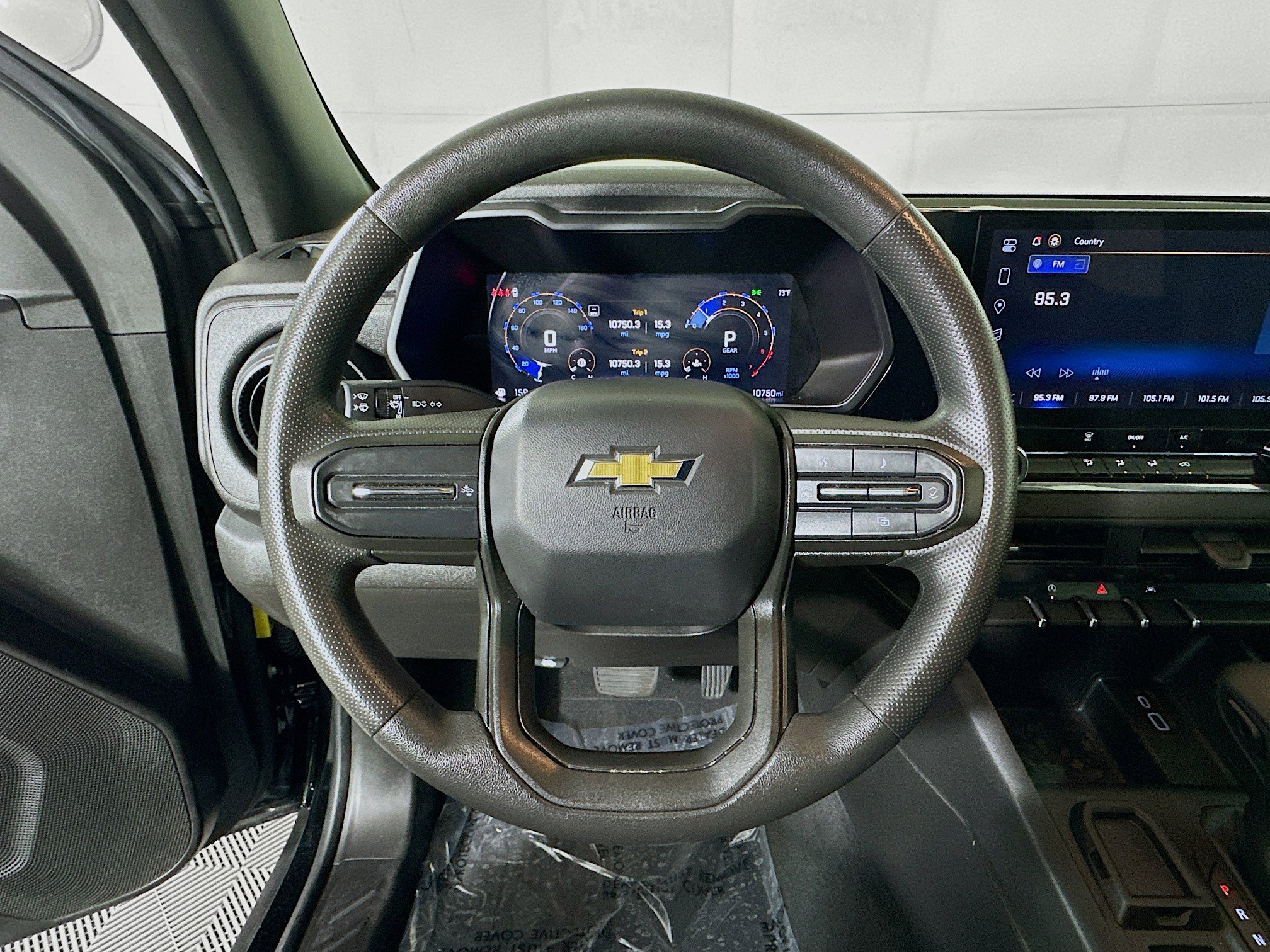 Used 2024 Chevrolet Colorado W/T image 15