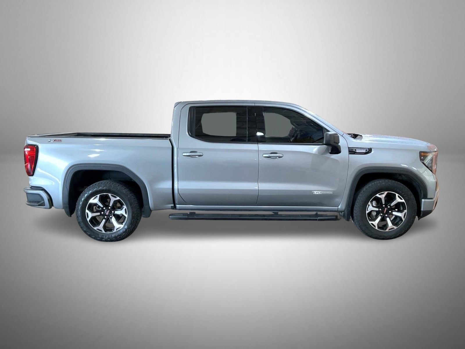 Certified 2024 GMC Sierra 1500 Elevation w/ X31 Off-Road Package AWD/4WD image 4