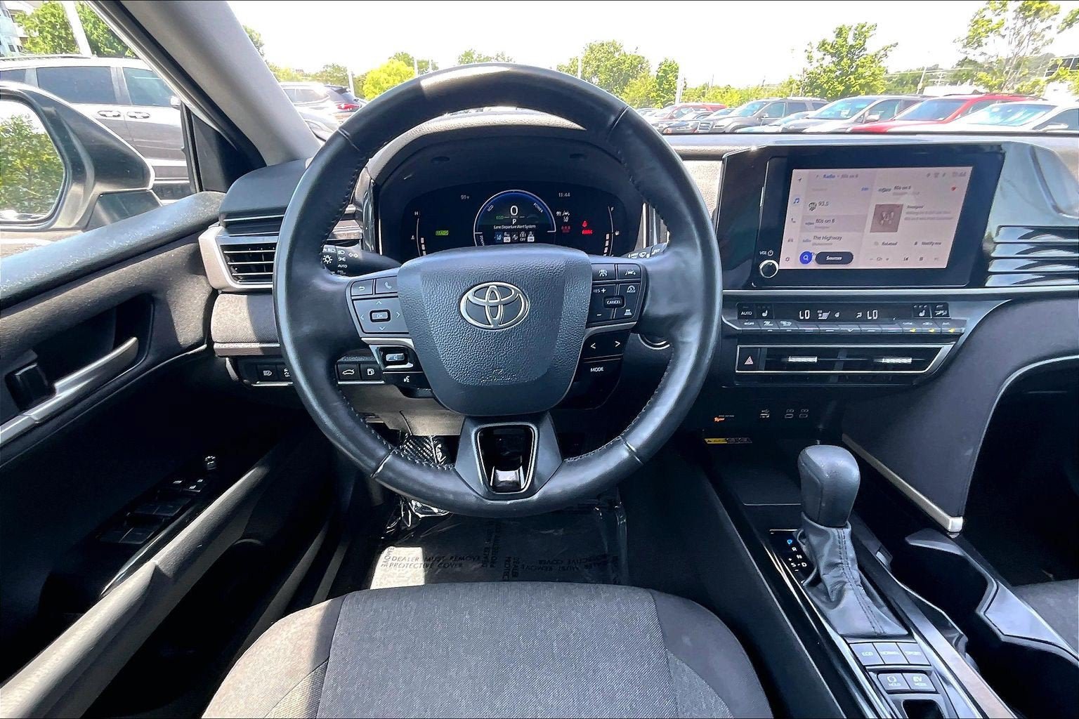 Used 2025 Toyota Camry LE w/ Convenience Package AWD/4WD image 5