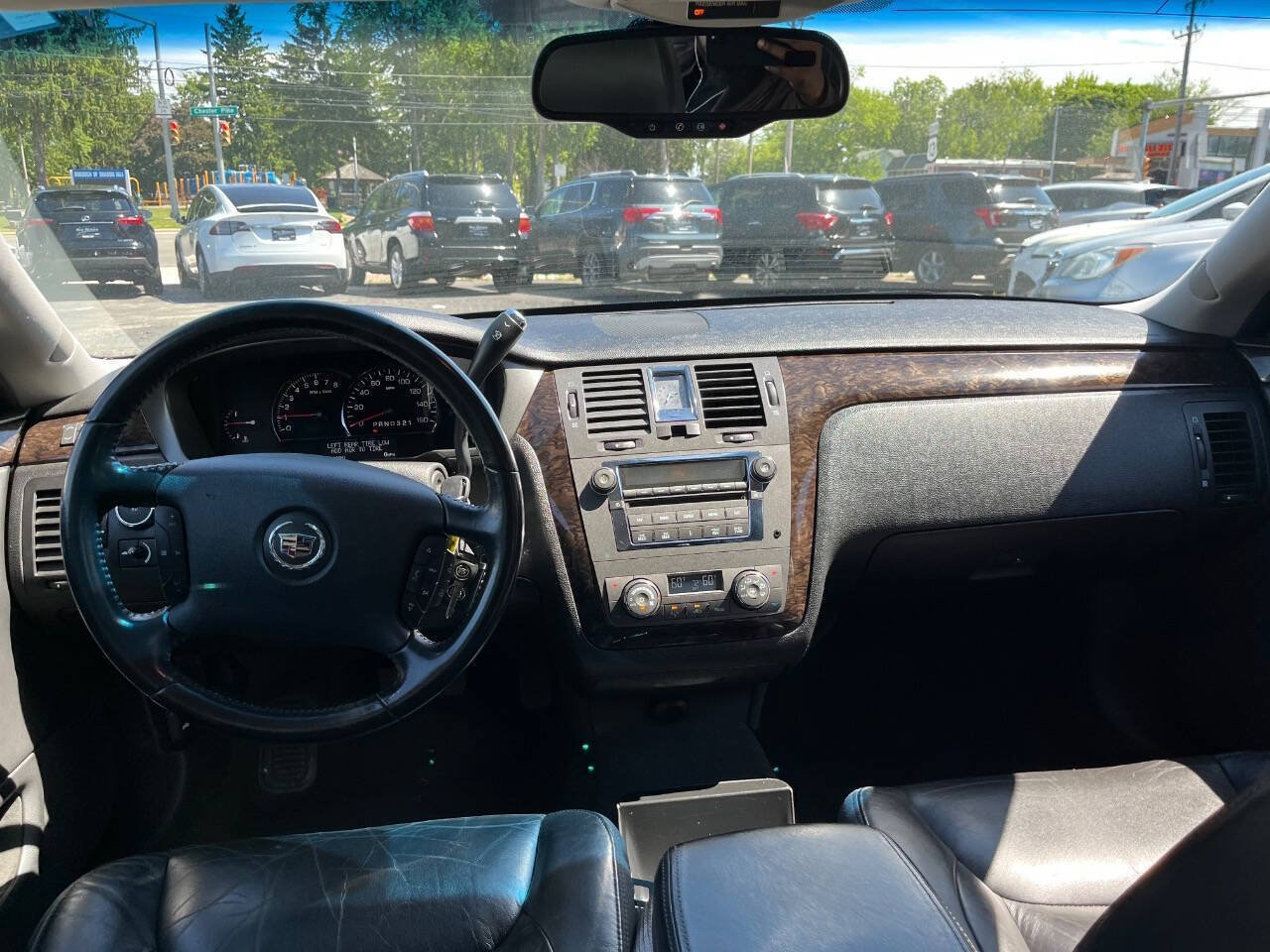 Used 2011 Cadillac DTS Limousine FWD image 12