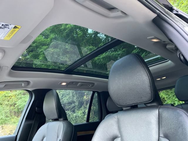 Certified 2024 Volvo XC90 B5 Plus AWD/4WD image 26
