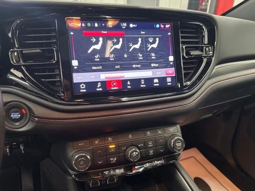 Used 2025 Dodge Durango R/T AWD/4WD image 12