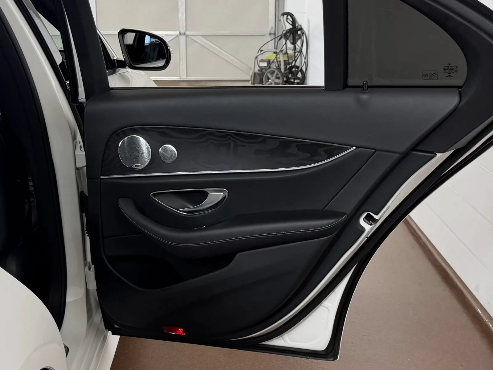 Used 2018 Mercedes-Benz E 300 4MATIC image 37