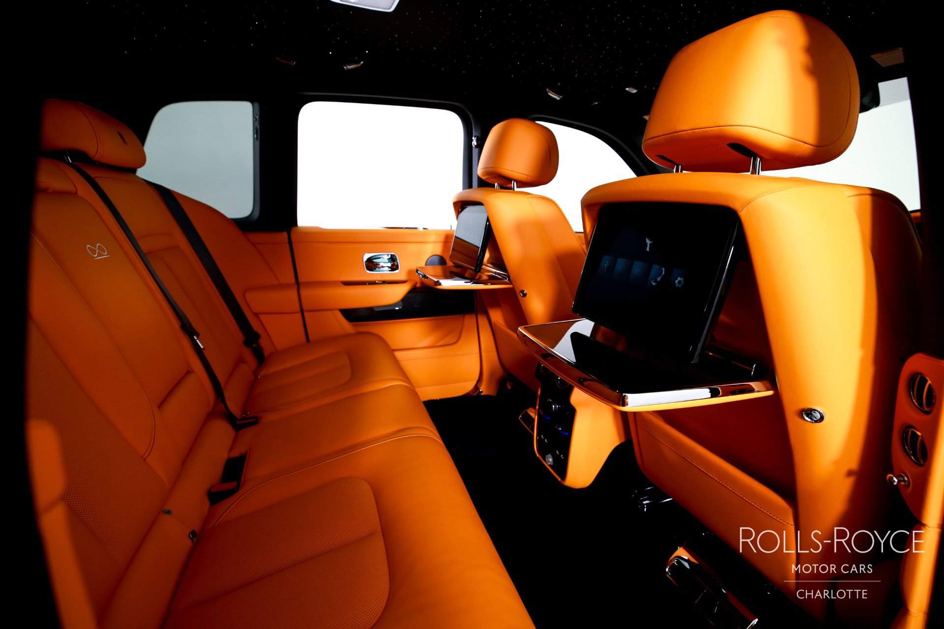 New 2026 Rolls-Royce Cullinan Black Badge image 31