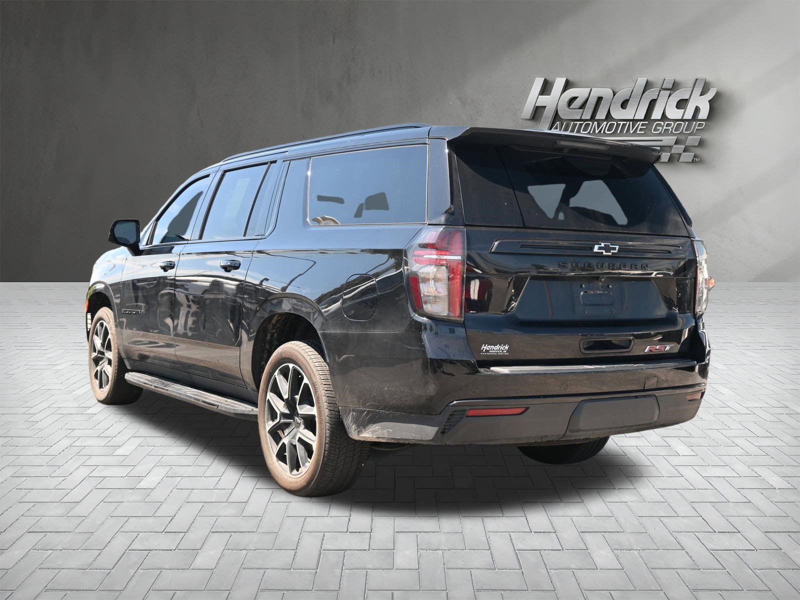 Used 2023 Chevrolet Suburban RST w/ Luxury Package AWD/4WD image 7
