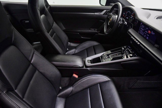 Used 2021 Porsche 911 Carrera image 18
