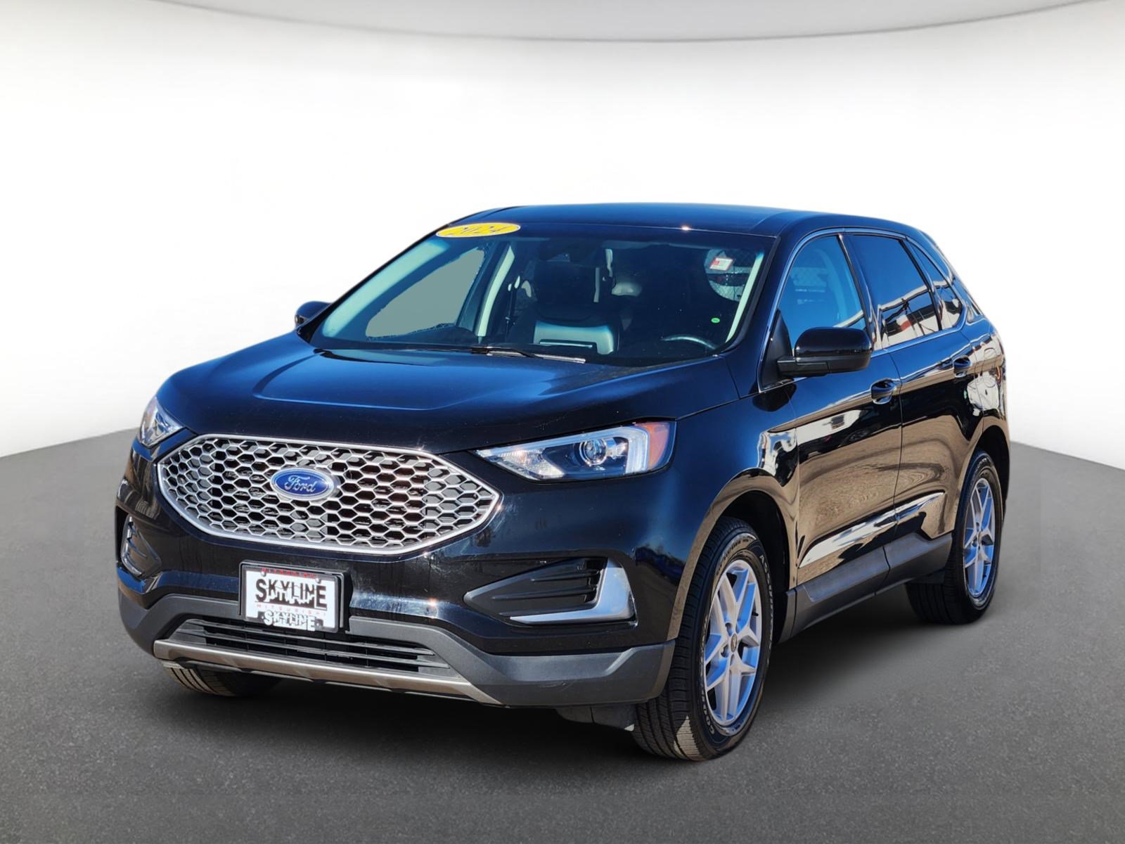 Used 2024 Ford Edge SEL image 2