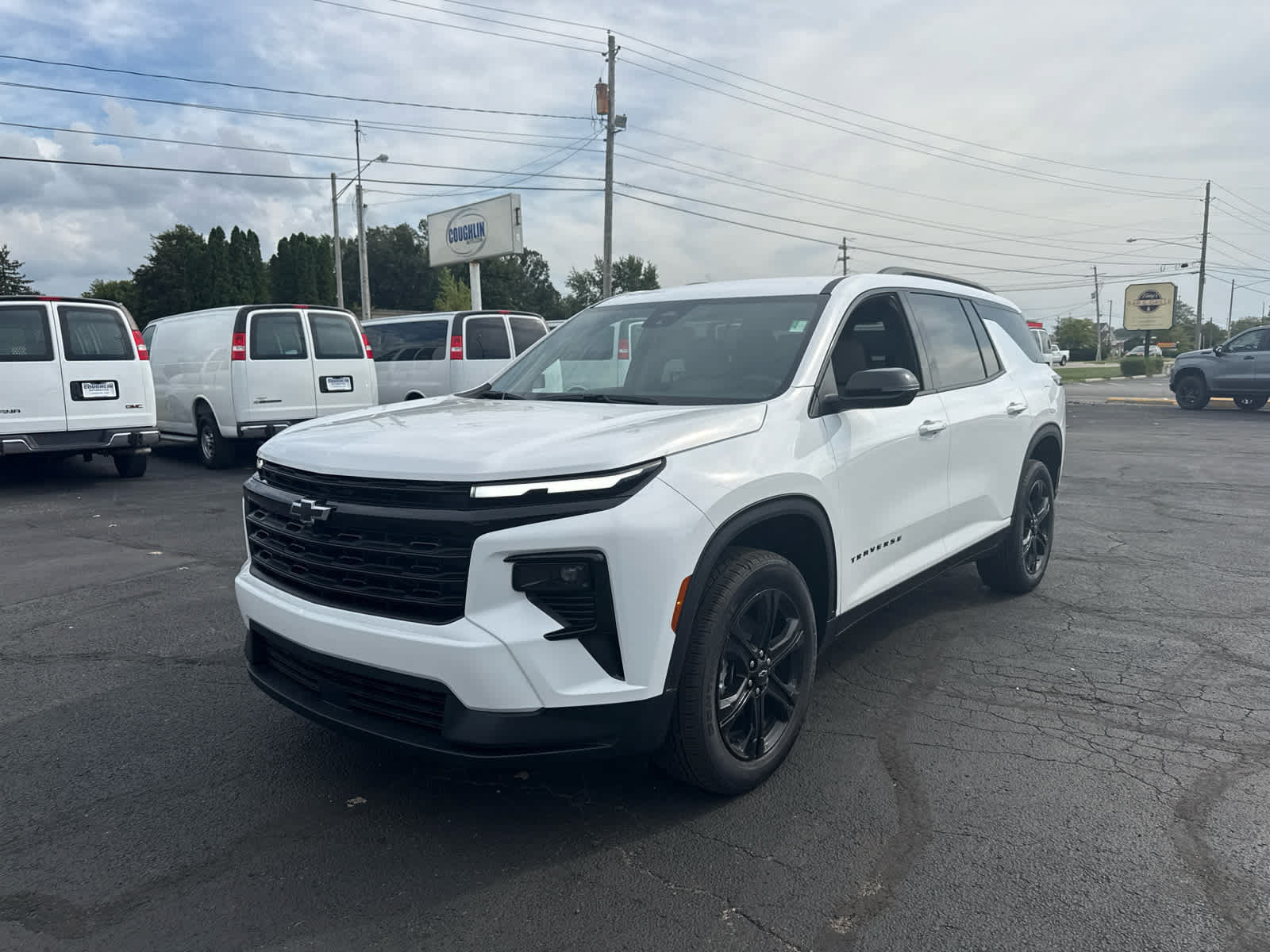 New 2027 Chevrolet Traverse LT w/ Midnight/Sport Edition