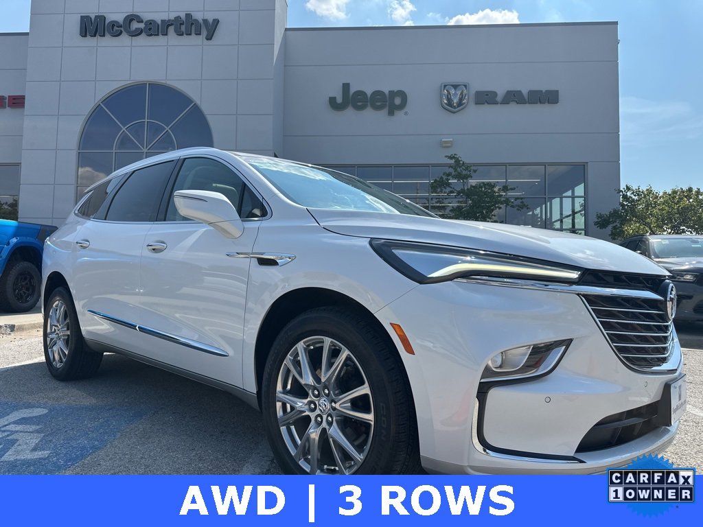 Used 2024 Buick Enclave Essence w/ Experience Buick Package image 1
