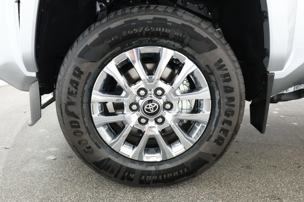 Used 2025 Toyota Tacoma Limited image 7