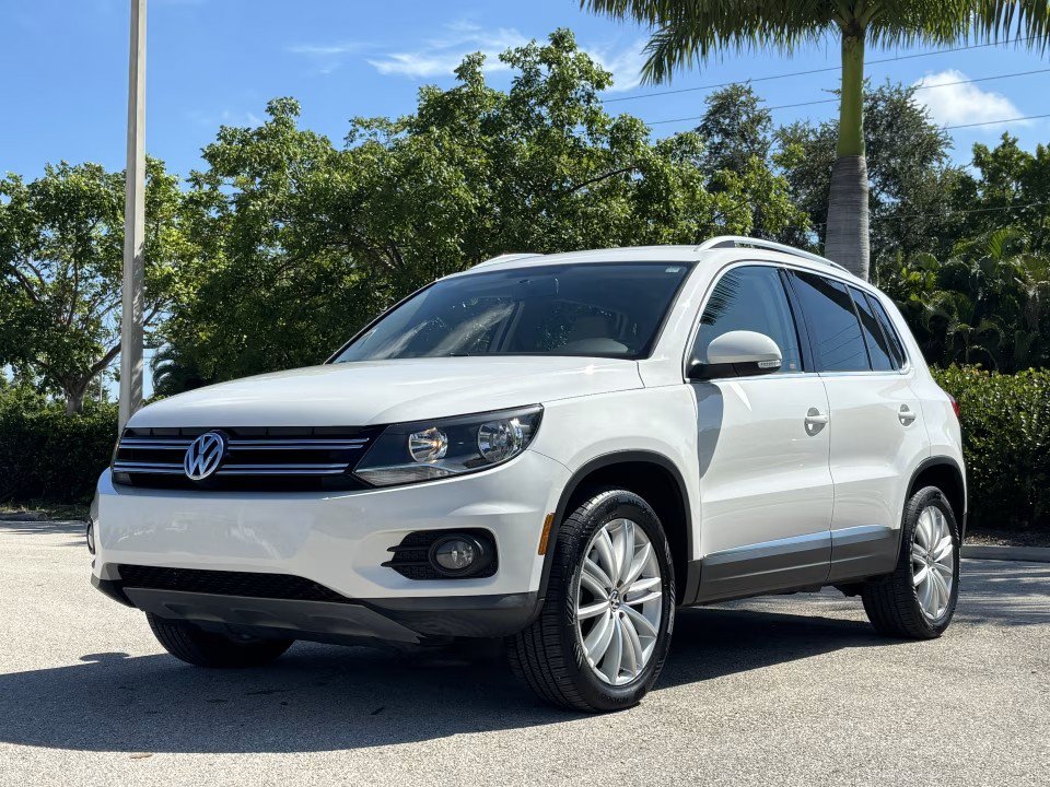 Used 2014 Volkswagen Tiguan SE FWD image 2