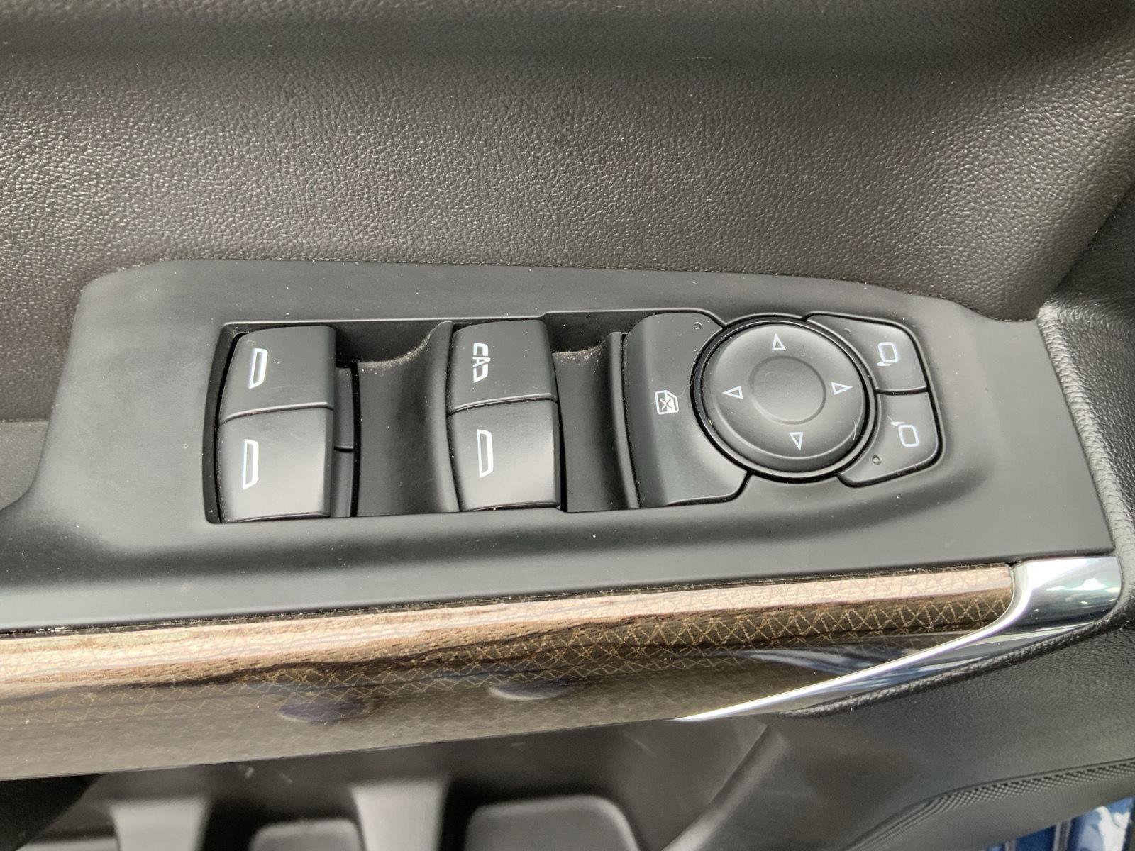 Used 2021 Chevrolet Silverado 1500 RST image 23