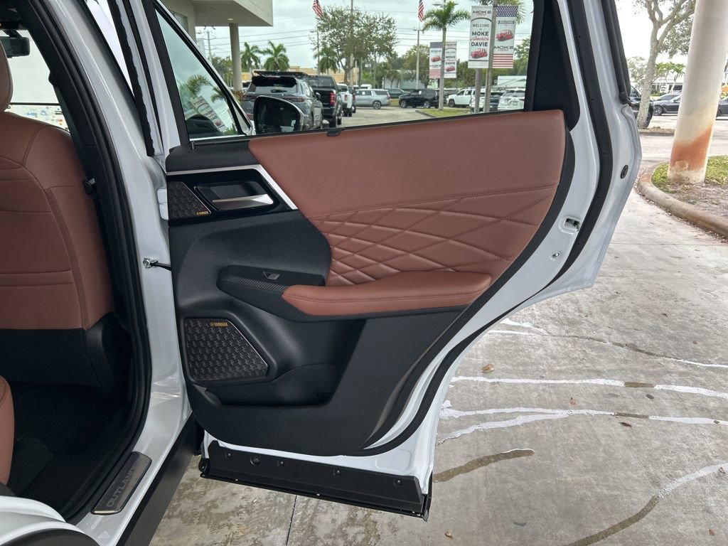 New 2026 Mitsubishi Outlander SEL image 28