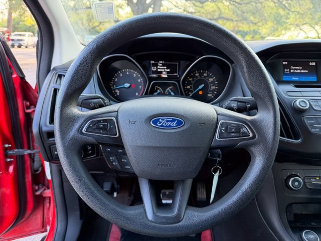Used 2015 Ford Focus SE FWD image 9