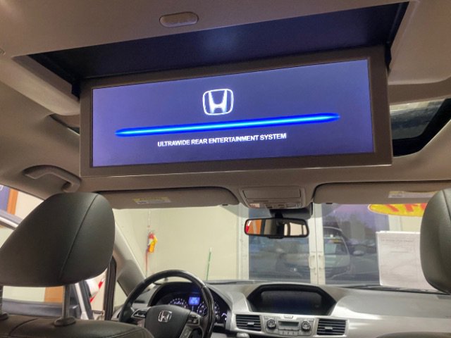 Used 2017 Honda Odyssey Touring Elite image 19