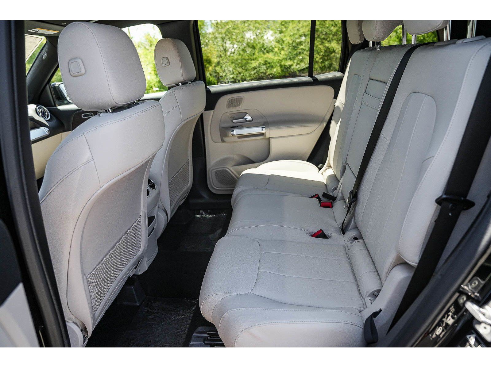 New 2026 Mercedes-Benz GLB 250 4MATIC image 18