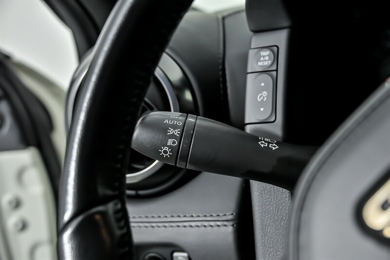 Used 2019 Nissan GT-R Premium AWD/4WD image 27