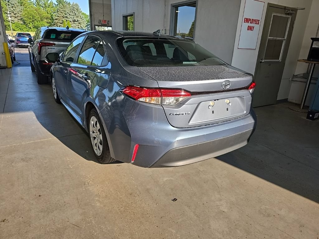 Used 2024 Toyota Corolla LE FWD image 3