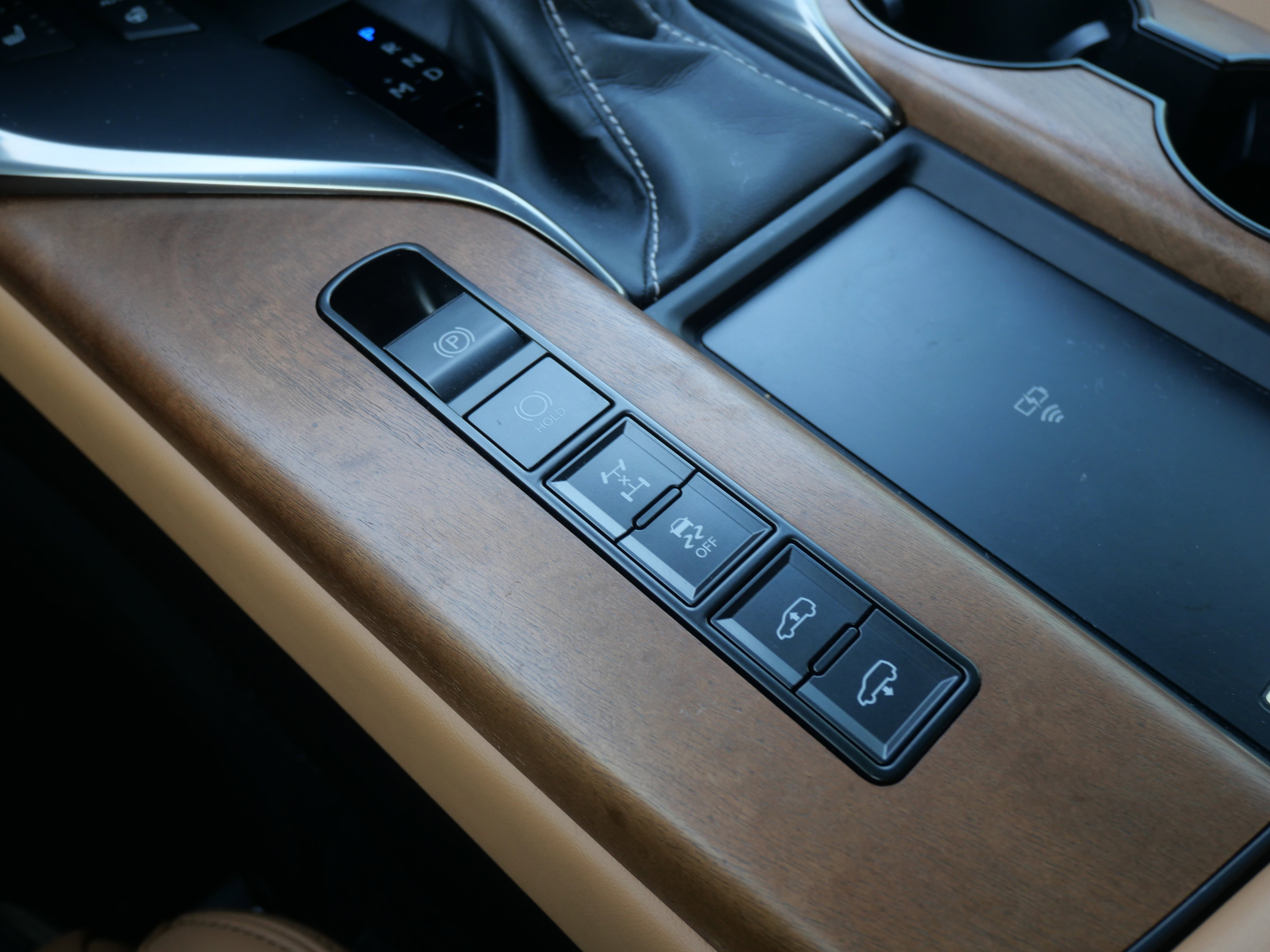 Certified 2024 Lexus LX 600 4WD w/ Luxury Package image 30