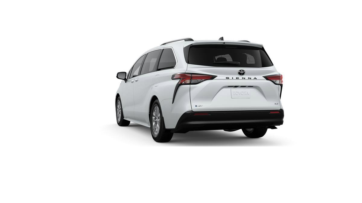 New 2026 Toyota Sienna XLE image 7