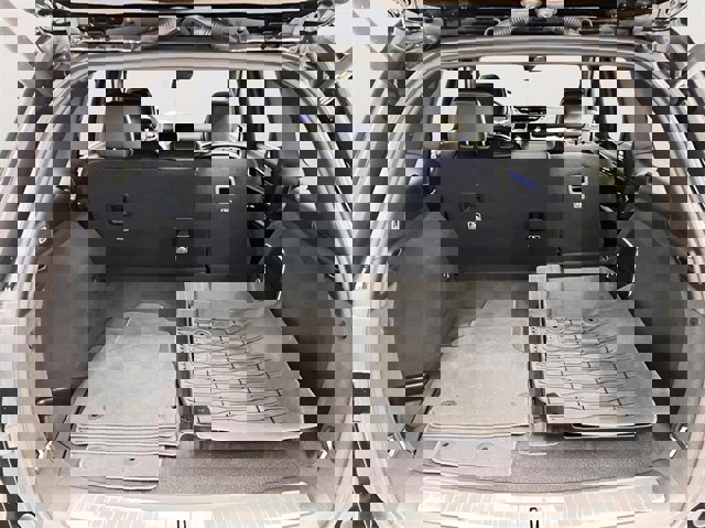 Used 2023 Jeep Grand Cherokee Overland w/ Adv Protech Group III image 9