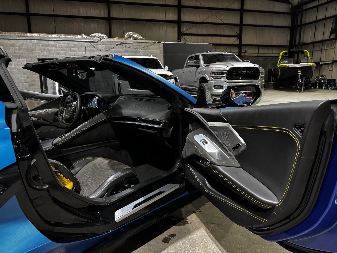 Used 2021 Chevrolet Corvette Stingray Premium Cpe w/ Z51 Performance Package image 26