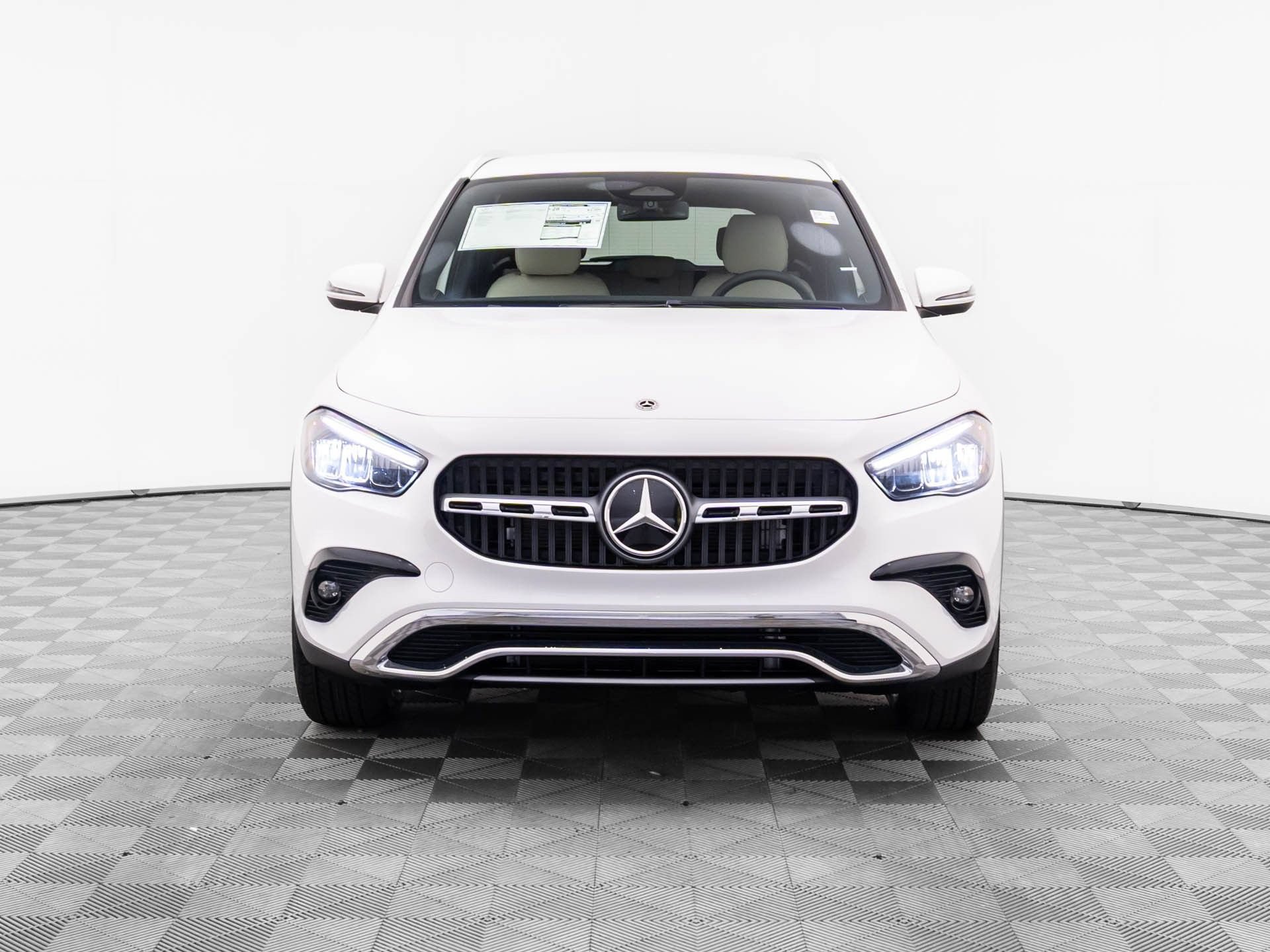 New 2025 Mercedes-Benz GLA 250 4MATIC image 8