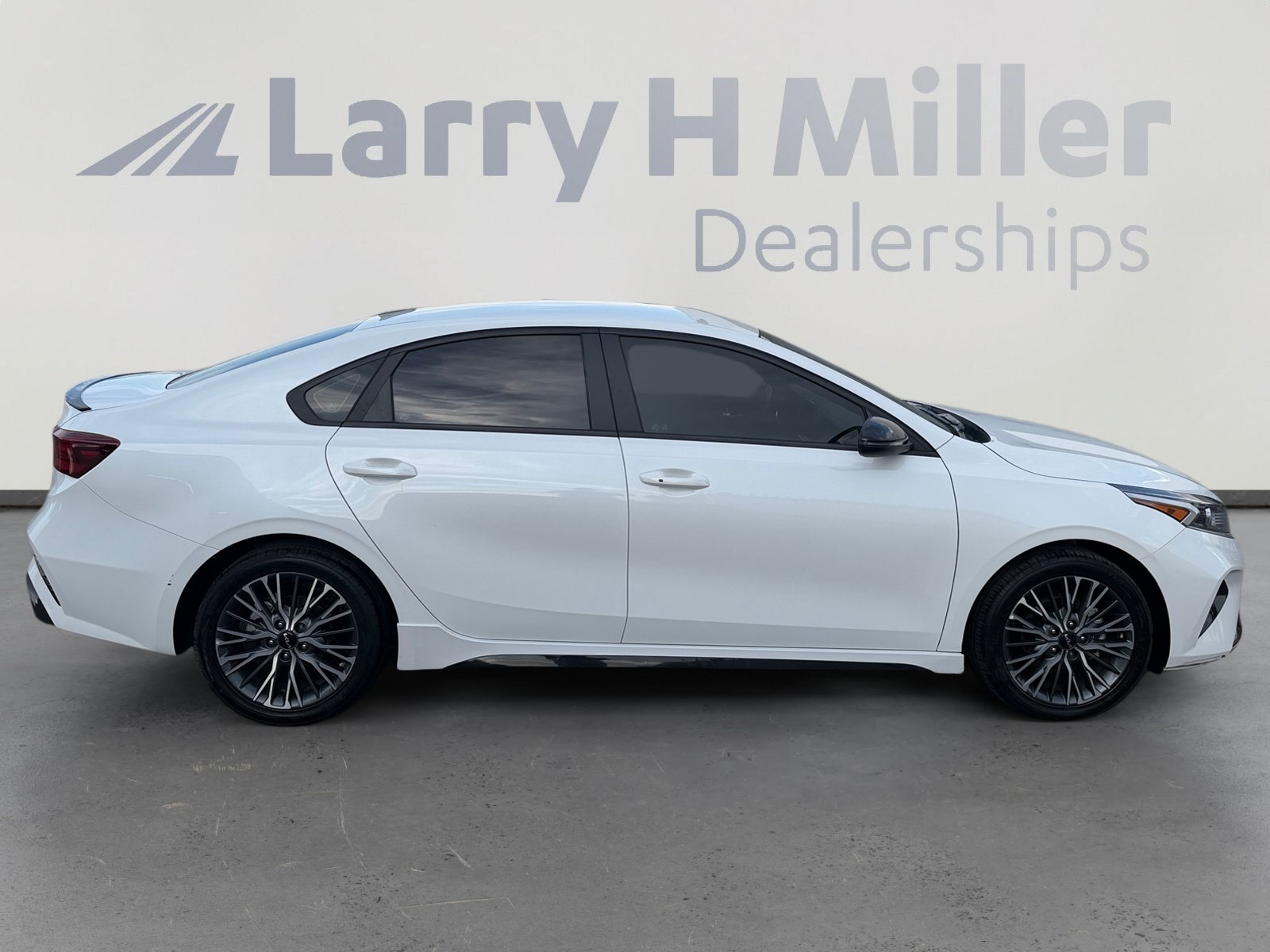 Used 2023 Kia Forte GT-Line FWD image 6