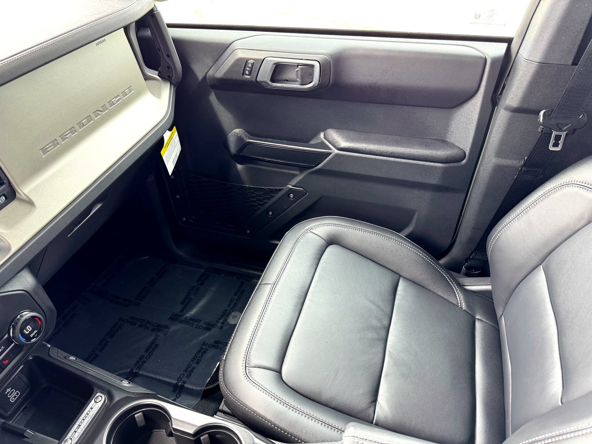 Used 2026 Ford Bronco Outer Banks AWD/4WD image 32