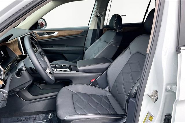 Used 2024 Volkswagen Atlas SE image 15