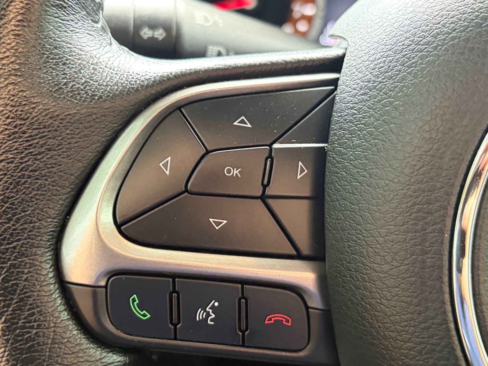 Used 2019 Jeep Renegade Limited AWD/4WD image 20