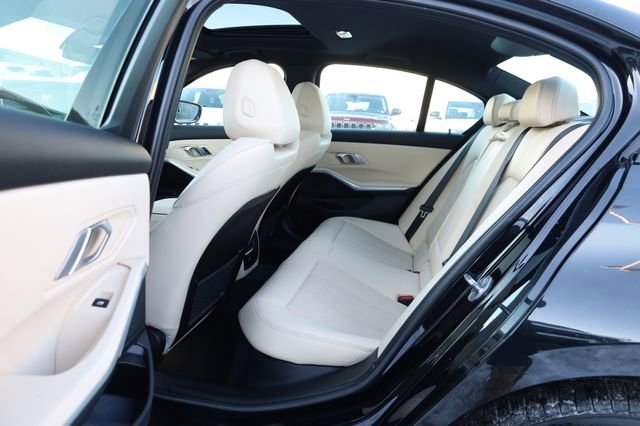Used 2023 BMW 330i xDrive Sedan w/ Premium Package image 26