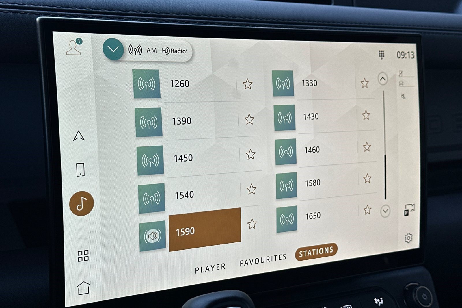 New 2026 Land Rover Defender 110 OCTA AWD/4WD image 21