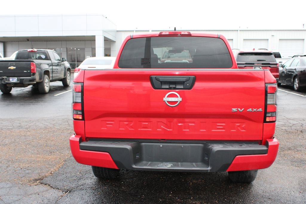 Used 2024 Nissan Frontier SV image 8