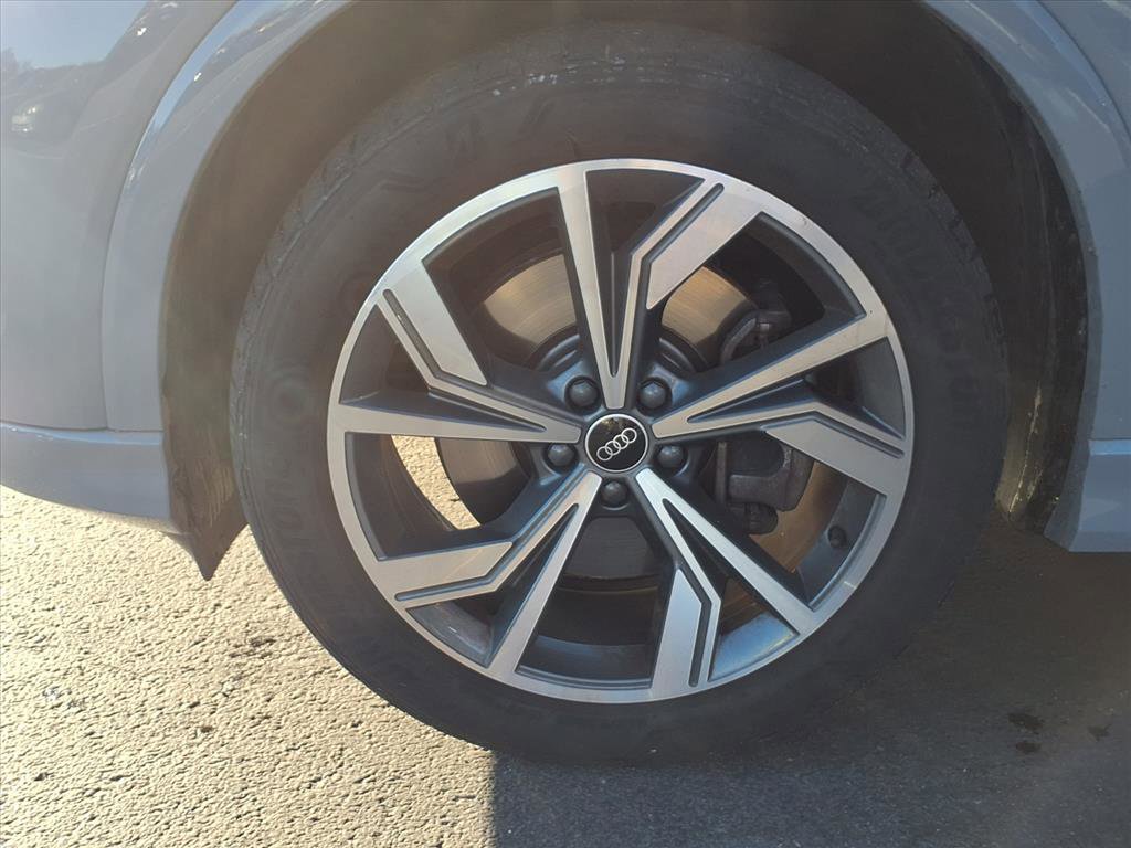 Used 2023 Audi Q4 e-tron Premium image 18