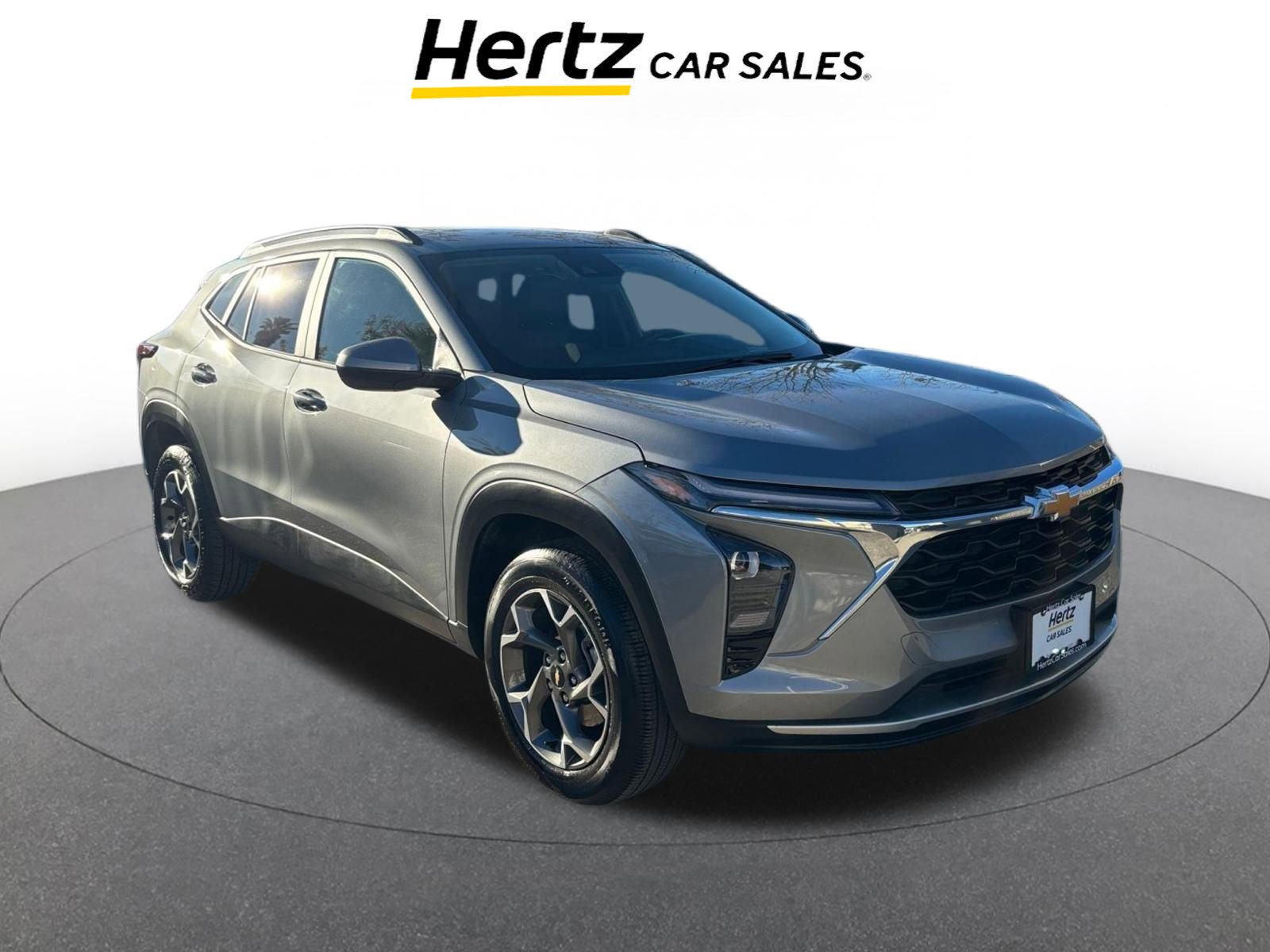 Used 2025 Chevrolet Trax LT image 1
