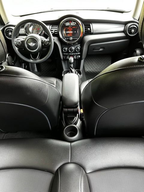 Used 2018 MINI Cooper 2-Door Hardtop FWD image 15