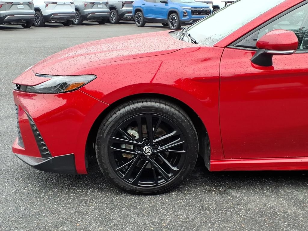 Used 2025 Toyota Camry SE FWD image 7