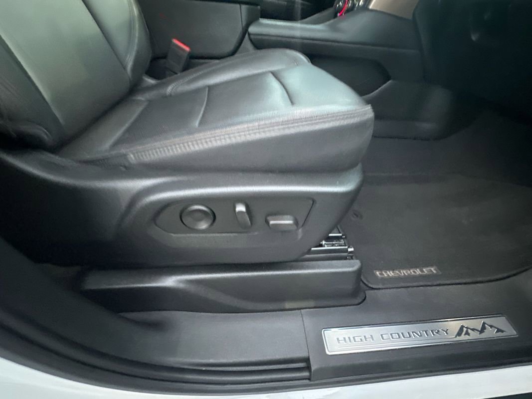 Used 2023 Chevrolet Suburban High Country w/ Premium Package 2 image 15