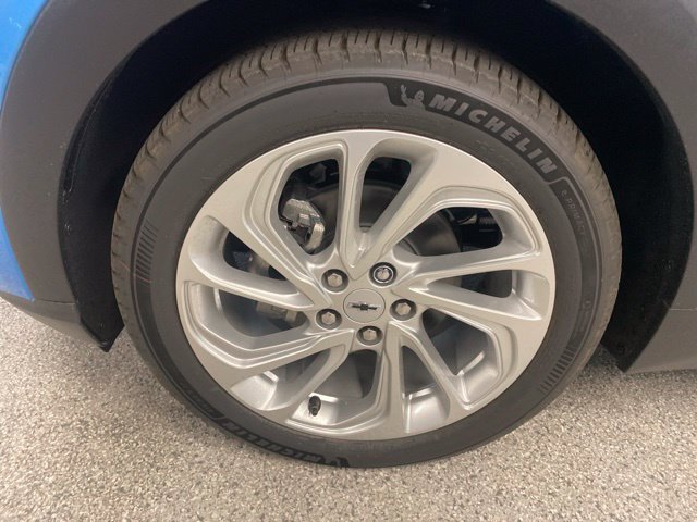 New 2027 Chevrolet Bolt LT w/ Comfort Package FWD image 10