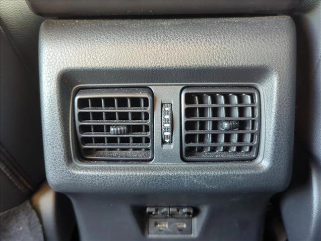 Used 2025 Toyota Camry SE image 18