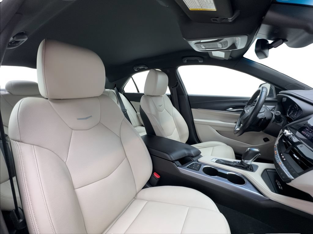 Used 2020 Cadillac CT4 Premium Luxury AWD/4WD image 27