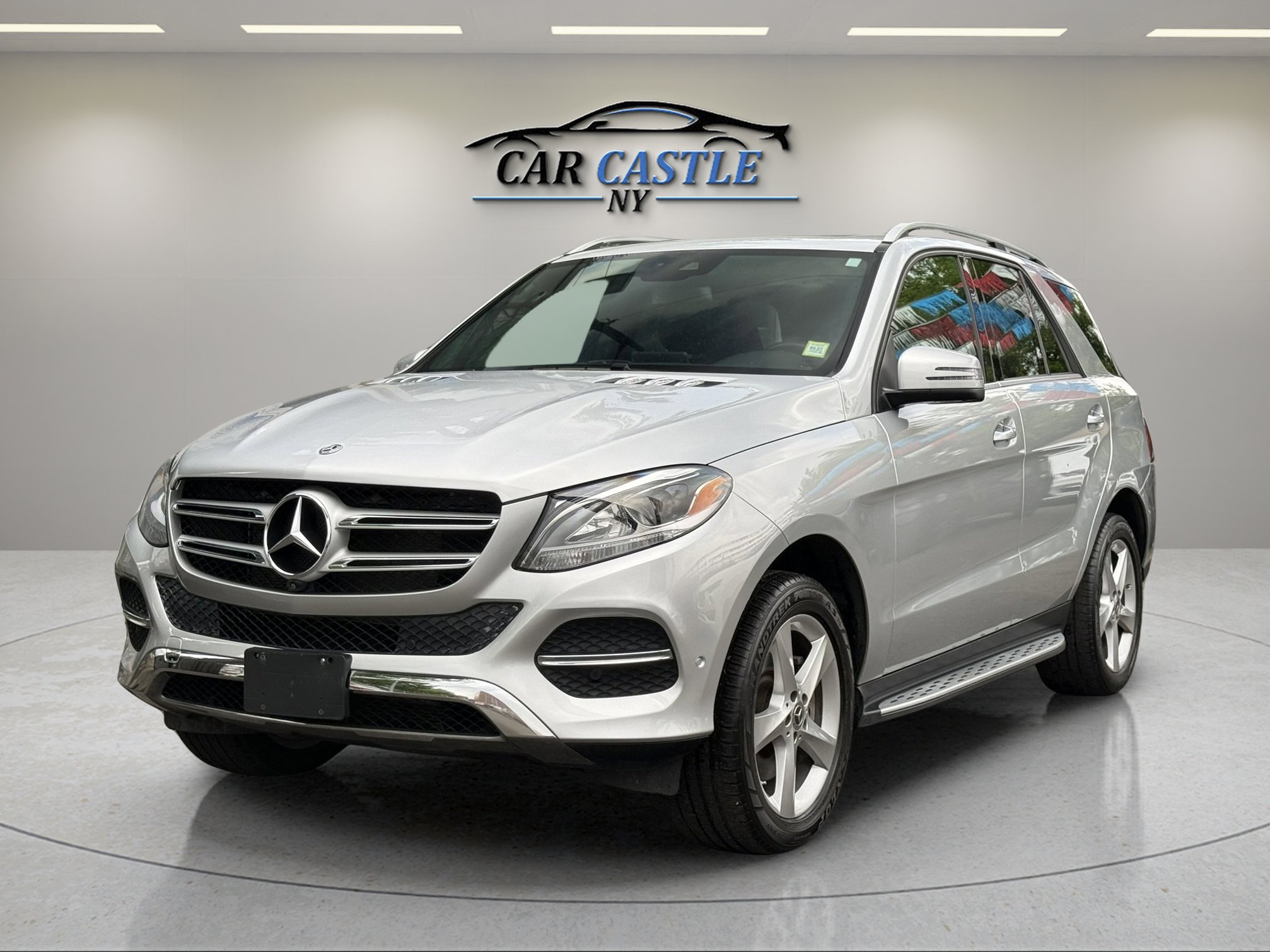 Used 2019 Mercedes-Benz GLE 400 4MATIC w/ Premium 1 Package image 2