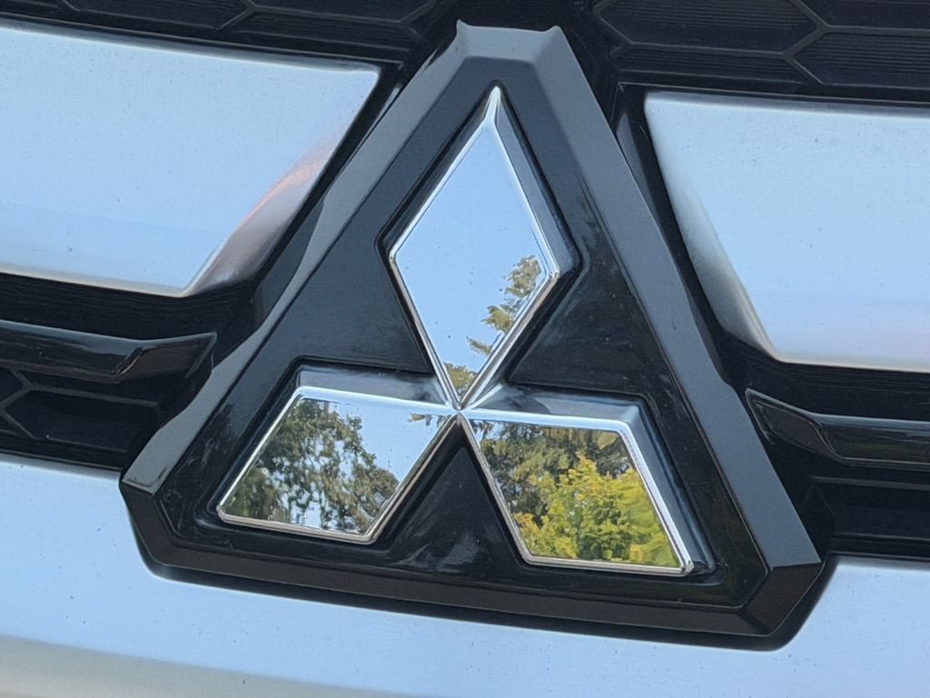 Used 2021 Mitsubishi Outlander Sport SE FWD image 34