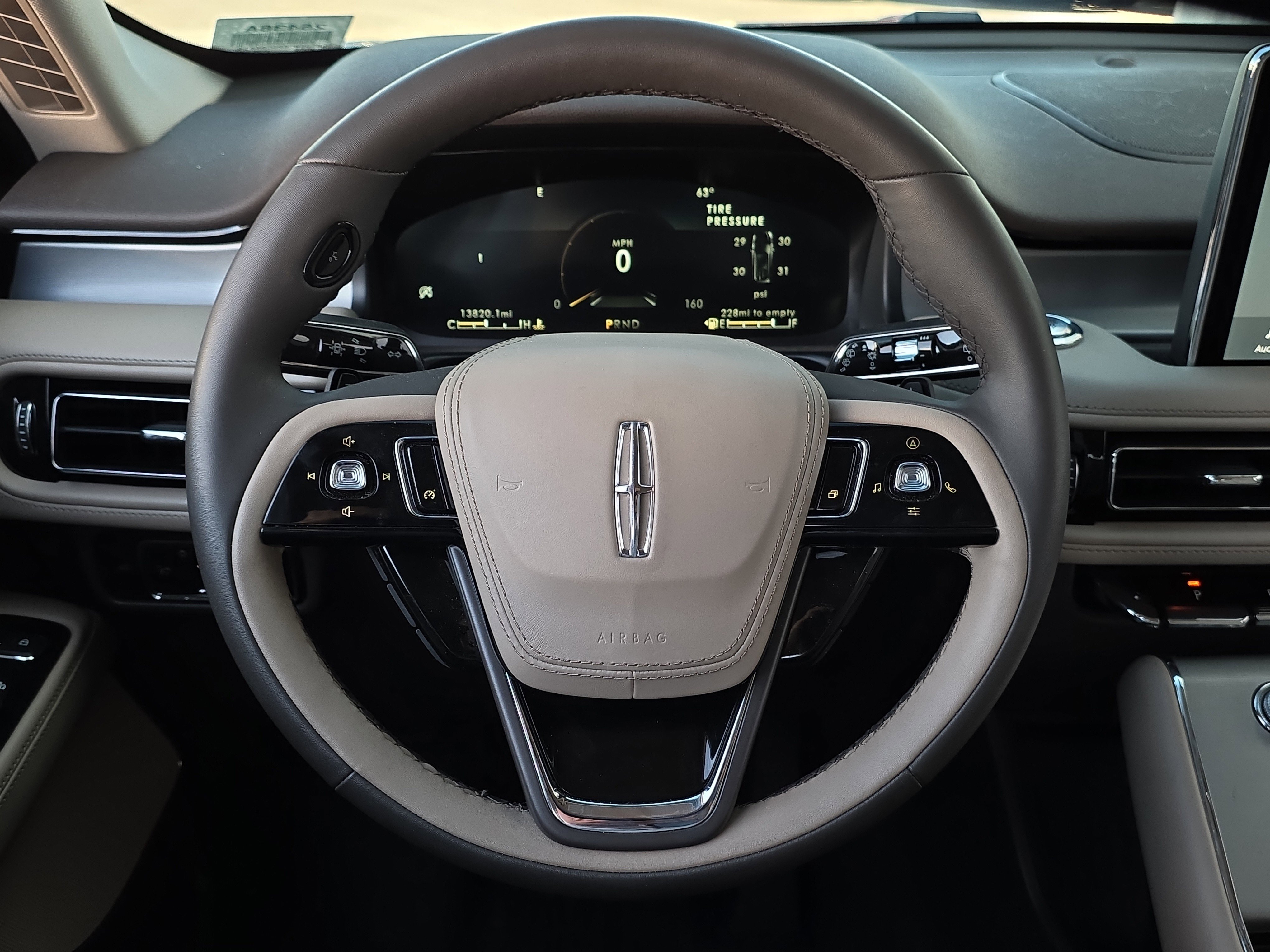 Used 2023 Lincoln Aviator 2WD w/ Elements Package image 17