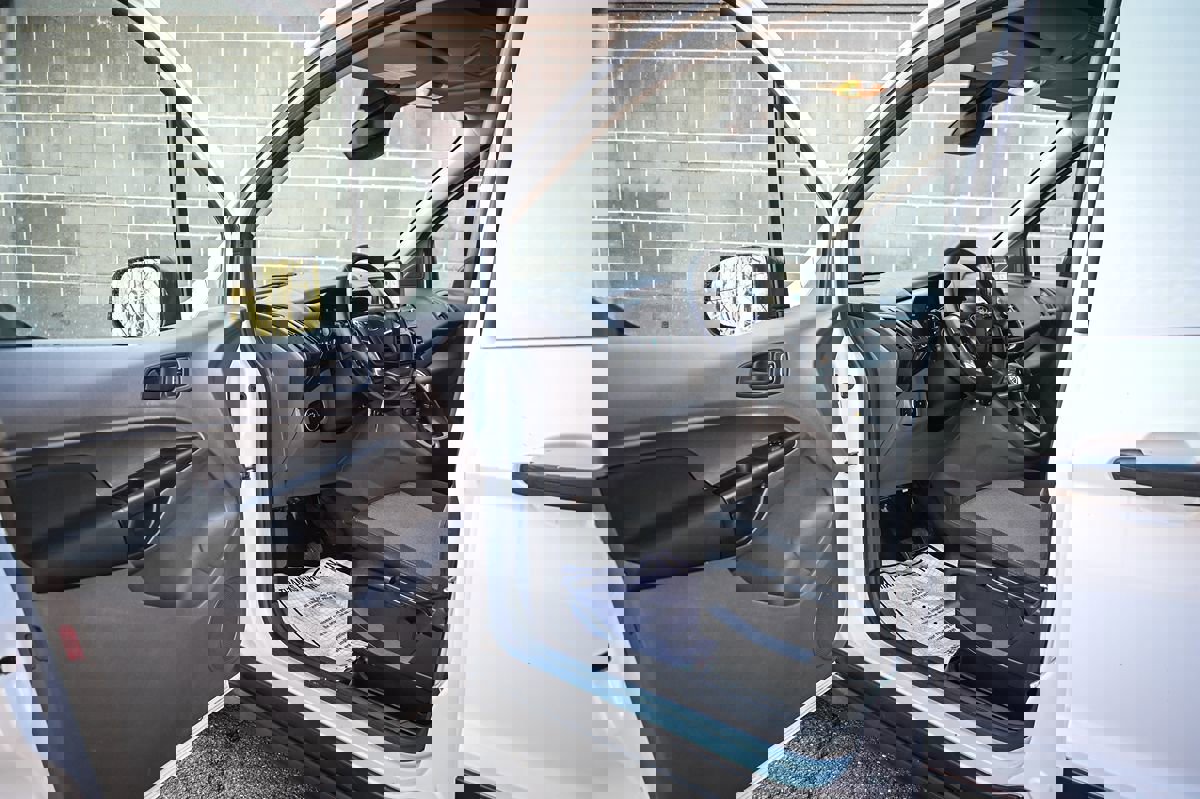 Used 2020 Ford Transit Connect XL image 7