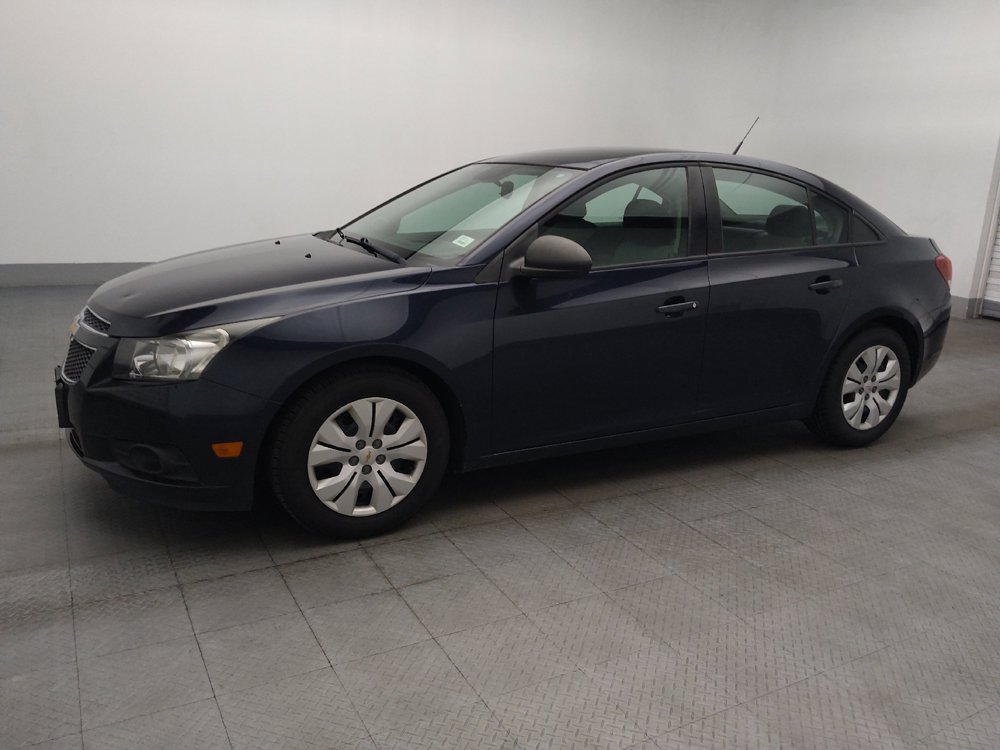 Used 2014 Chevrolet Cruze LS FWD image 2